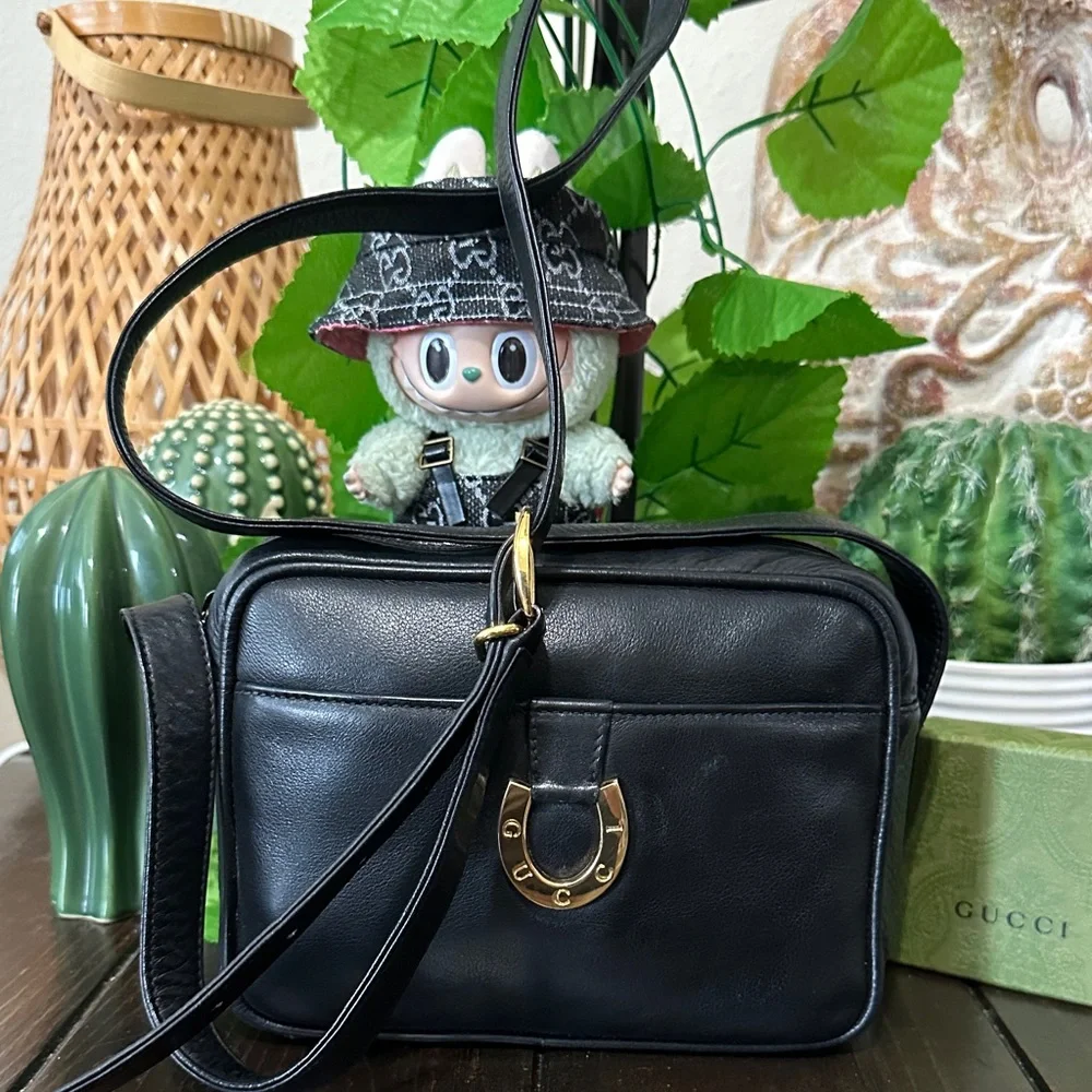 Gucci Jackie vintage Black Leather Shoulder Bag with Gold Detail - Picture 16 of 16